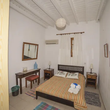 Cottage Houses Pentakomo