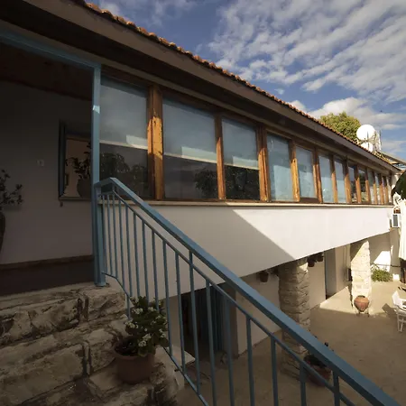 Cottage Houses شقة Pentakomo