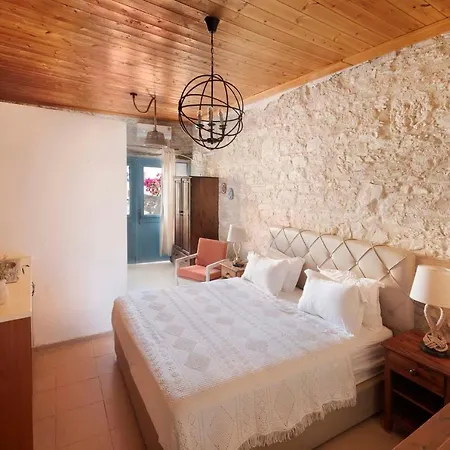 Cottage Houses Pentakomo