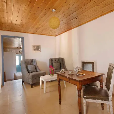 Cottage Houses Apartment *