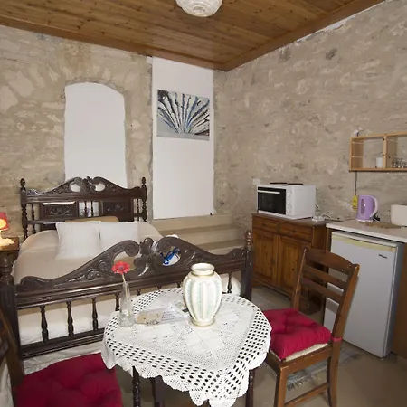 Cottage Houses Pentakomo