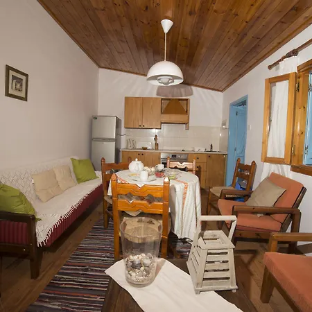 Cottage Houses Apartament Pentakomo