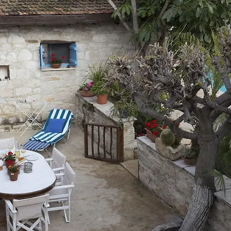 Cottage Houses Apartment Pentakomo
