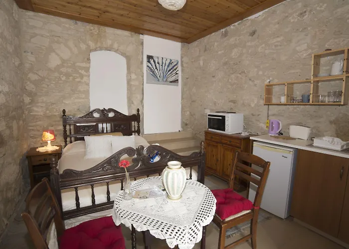 Cottage Houses Pentakomo