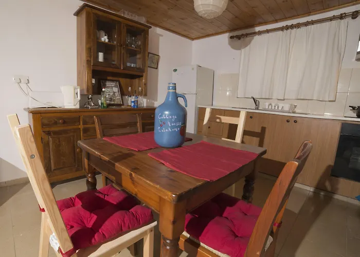 Cottage Houses Pentakomo