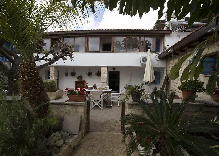 Cottage Houses * Pentakomo