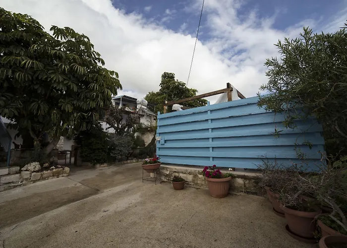 Cottage Houses Pentakomo